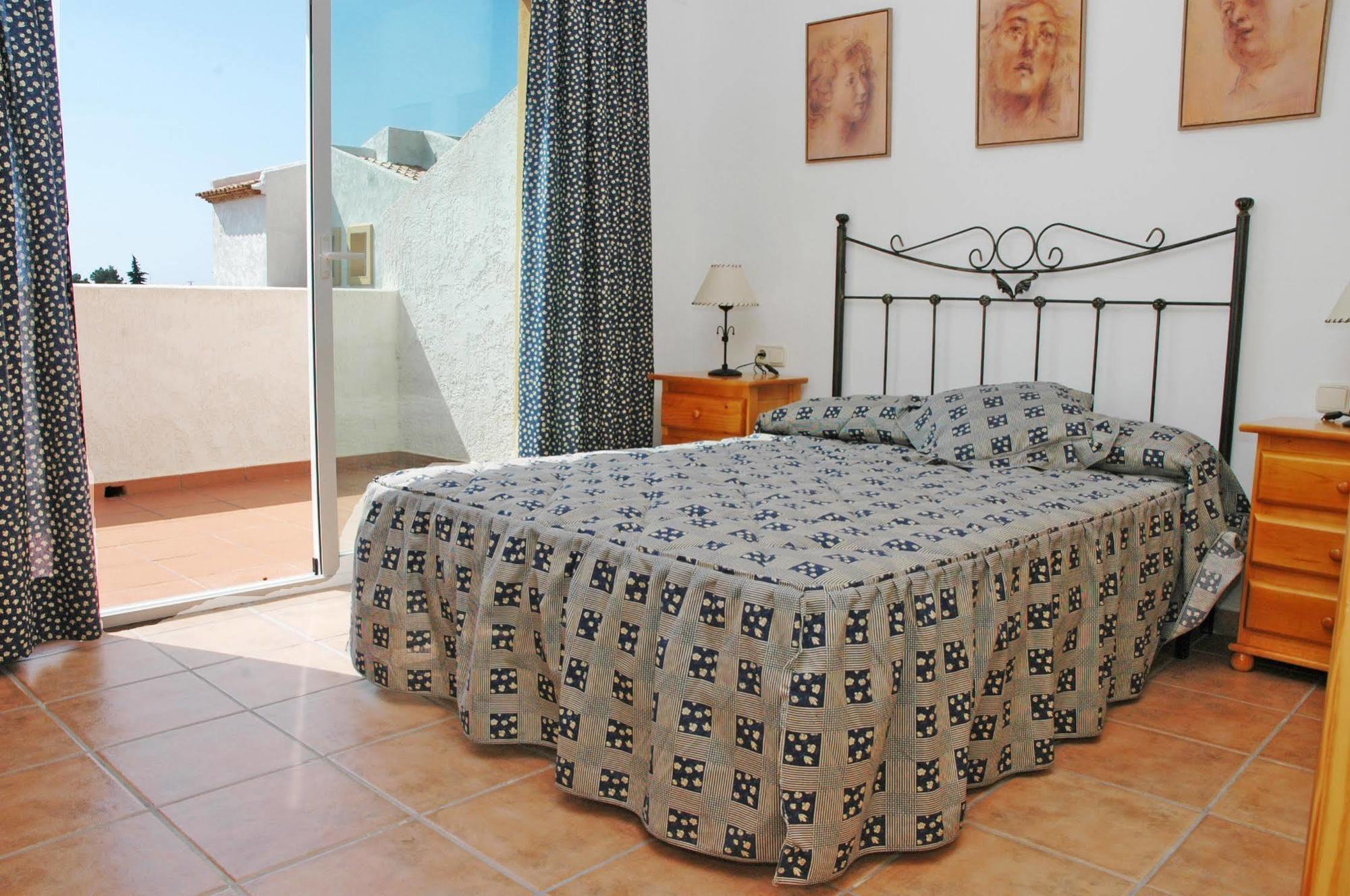 Bungalows Puerta De Calpe Exteriör bild